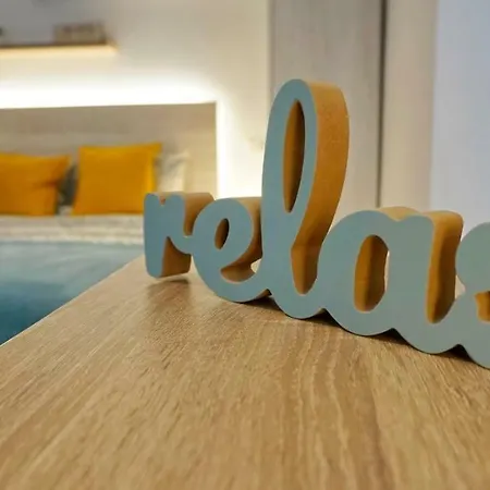 Jules Downtown Апартаменты